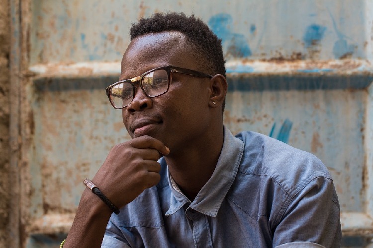 cliente dando seu depoimento e agradecendo